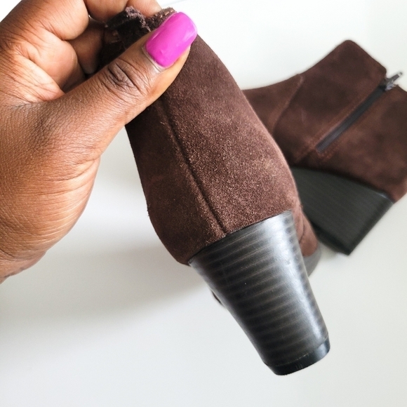 Clarks brown wedged booties - Picture 12 of 14